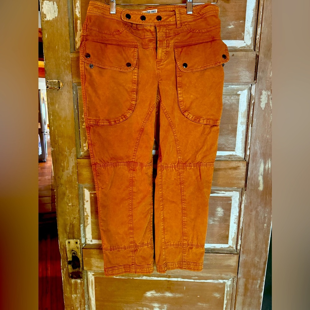 Ankle length pants from Free People. Size 8.
